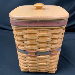 Longaberger basket 1995)